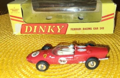 vintage DINKY 1:43 scale diecast FERRARI RACING CAR  ORIGINAL BOX silver helmet - Image 1 of 4