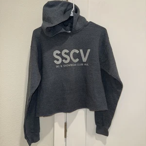 Ski und Snowboard Club Vail Sweatshirt Mädchen Gr. XL Crop grau Skifahren Skirennen  - Bild 1 von 6