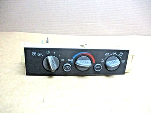 96 97 98 99 Chevy C1500 K2500 Tahoe Control de temperatura Climatizador Tablero de calor Aire acondicionado - Imagen 1 de 8