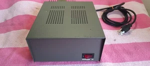 BASE-COM 10 AMP 12 VOLT DC POWER SUPPLY FOR HAM OR CB RADIO - Zdjęcie 1 z 4