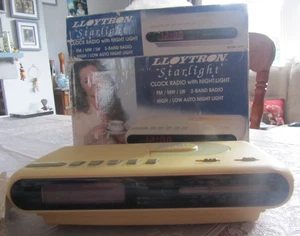 Retro Lloytron Starlight Clock Radio Model J316 - Picture 1 of 5