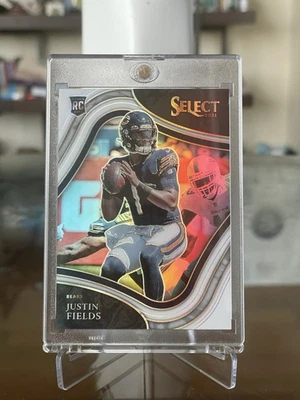 2021 Panini Select - Justin Fields White Prizm /35 - Field Level - Rookie Card - Image 1 of 3