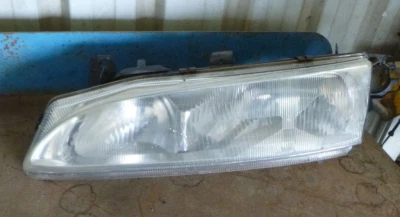 Ford Falcon EF Left Headlight — 第 1/4 张图片