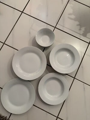 6 Teiliges Geschirr , Essteller und Suppenteller  - Bild 1 von 2