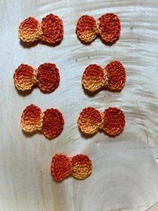 7 pcs Little Crochet Bow embellishment applique for baby hair clips, scrapbook - Picture 1 of 1
