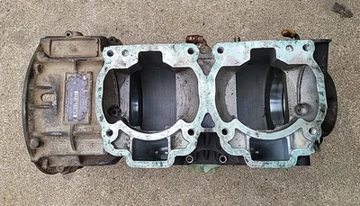 Ski-Doo MXZ 500 L/C Crankcase 2001 SNOWMOBILE - Imagem 1 de 4