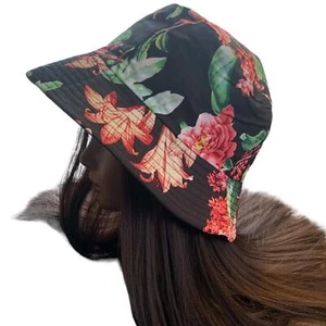 Sombrero cubo playa OSFM estampado floral tropical negro artesanal boutique - Imagen 1 de 7