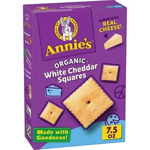 Annie's Organic White Cheddar Squares Baked Snack Crackers, Made with Real - Imagen 1 de 6