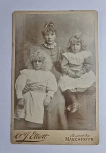Tarjeta de gabinete victoriano con nombre - madre e hijas (Hewlett), Manchester - Imagen 1 de 3