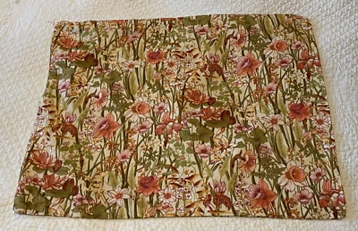 Handmade Single Cushion Cover - side zipper - Image 1 of 4