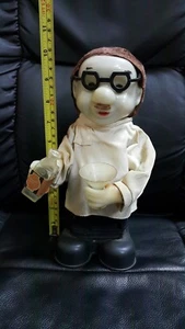 VNTG. DRINKING DOCTOR TOY STRAUME BATT. OPERATED 50's USSR CCCP SOVIET ERA  - Picture 1 of 12