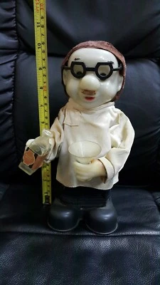 VNTG. DRINKING DOCTOR TOY STRAUME BATT. OPERATED 50's USSR CCCP SOVIET ERA  - Image 1 of 4