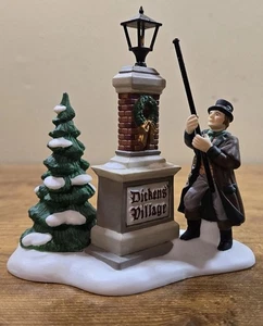 Reparto 56 "Ye Olde Lamplighter" Accessorio Villaggio di Natale Pezzo, Usato - Foto 1 di 4