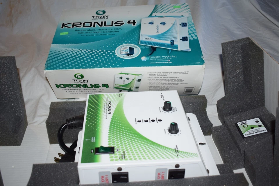 Controlador de humedad y CO2 Titan Controls Kronus 4 temperaturas Foto 1 de 4