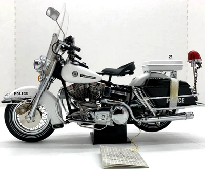 Harley-Davidson Electra Glide Police Motorcycle Die-Cast 1976 Franklin Mint Foto 1 de 4