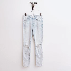 Mother Women's Light Blue The Pixie Ankle Fray Distressed Jeans Size 26 - Picture 1 of 9