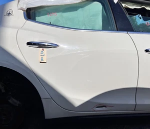 2014-2019 MASERATI GHIBLI SQ4 REAR RIGHT PASSENGER DOOR Assembly PANEL WHITE OEM - Picture 1 of 8