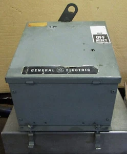 Unidad de interruptor/enchufe flexible A General Electric DH43EBG, 30A, 600V, 3Ph, 4 cables - Imagen 1 de 15