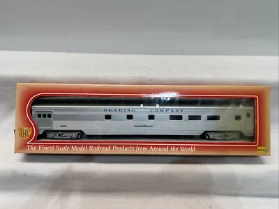 HO IHC 47914 RDG Reading Railroad Corrugated Side Combine Passenger Car LN - Image 1 of 4