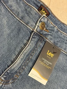 NWT Lee Plus Legendary Style 20W Cut Off Shorts Mid Rise Women’s Indigo Luster - Picture 1 of 11
