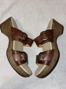 Dansko Women’s Casual Clogs Size 39 U.S. 8 M Brown Leather Comfort Casual Clinic - Picture 1 of 12