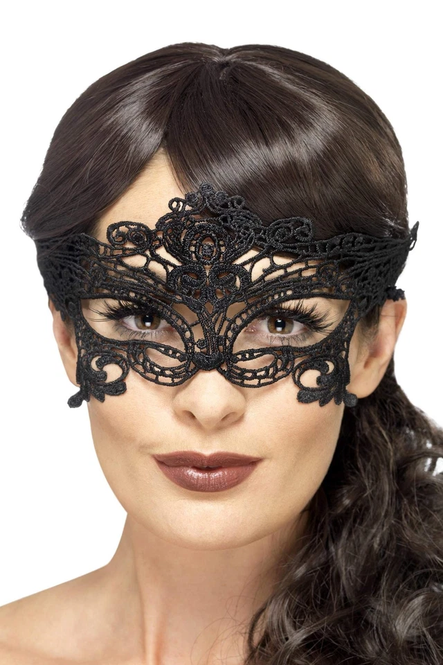 Smiffys Embroidered Lace Filigree Heart Eyemask, Black - Image 1 of 2
