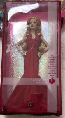 Go Red 2007 para mujer American Heart Association Barbie #K7957 en caja original Foto 1 de 4