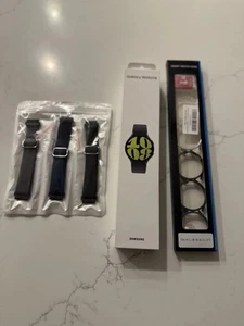 Samsung Galaxy Watch 6 44mm Bluetooth Smartwatch, Graphite. Extras Included Pics - Photo 1 sur 9