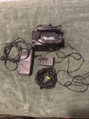 JVC GR-AX10U Video Movie Camcorder Vintage 1990s Compact VHS-C Japan - Image 1 of 4