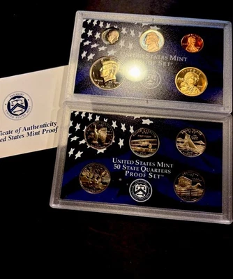 2001 us mint proof set - Image 1 of 2