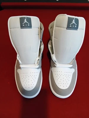 Nuevas Zapatillas Air Jordan Mid 1 (Blanco con Borde Gris) Foto 1 de 4