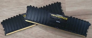 Corsair Vengeance LPX 16 GB (2x8GB) DDR4 RAM 3000MHz (CMK16GX4M2B3000C15) - Bild 1 von 2