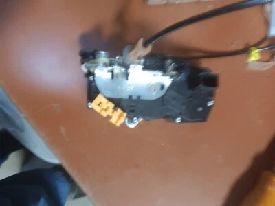 Actuador de cerradura de puerta trasera izquierda NOS para Malibu 2008-2012 Saturn Aura 2008-2009 Foto 1 de 3