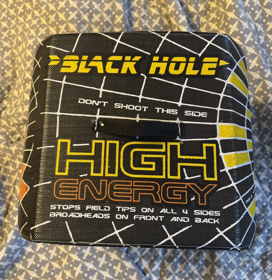 Black Hole Crossbow Target 16" High contrast Shooting Face 4-Sided Shooting - Image 1 of 4