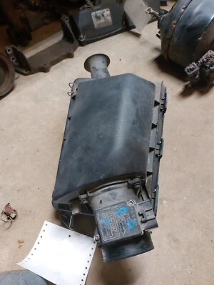 Purificador de aire 4,6 L compatible con 96-99 CROWN VICTORIA ver fotos mal guardián 262654 Foto 1 de 4