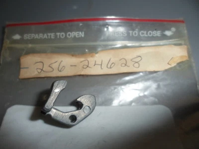 Gancho para tanque de gasolina Yamaha 70-80 TZ2510 TZ350 TR3 TR2 TZ750 XS1 XS1 TD2 TD3 2 NUEVO DE STOCK Foto 1 de 3