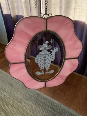 Vitral rosa con payaso grabado atrapasol colgante de pared decoración hecha a mano Foto 1 de 4