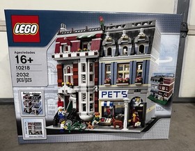 Lego Pet Shop Expert Creator #10218 New in Sealed Box