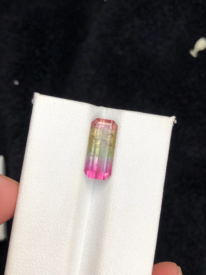 Bi-Color Tourmaline Loose Stone: 3.8 Carat Emerald Cut Gemstone - Image 1 of 4