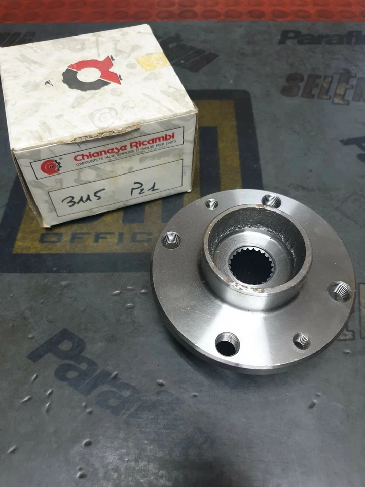 FIAT FIORINO DUNA REGATA RITMO MOZZO RUOTA ANTERIORE 7591328 4390949 VEMA 16412 - Immagine 1 di 1