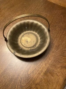 ANTIQUE VINTAGE SOLID BRASS JAM PAN BUCKET Small HOLDER PLANTER w HANDLE - Picture 1 of 5