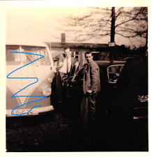 altes original Foto von 1965 VW T1  Bus, Bulli Kennzeichen LG-C 24 auf Parkplatz