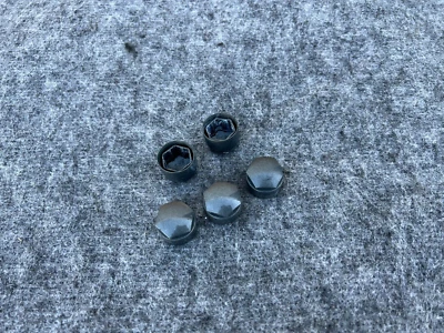 JUEGO DE TAPONES DE PERNOS DE TUERCA DE RUEDA CONJUNTO OEM 12K 17-23 AUDI A5 A4 A3 A6 S5 SQ5 Q3 Q5 Q8 Foto 1 de 3