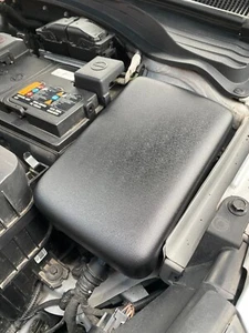 Engine Fuse Box Cover - Hyundai i30 / i30N - Textured OEM Style Plastic - Picture 1 of 3