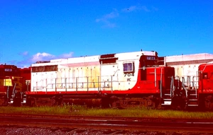 ORIGINAL KODACHROME SLIDE WISCONSIN CENTRAL GP-30 #704 (ex-SOO LINE) AUG 4, 1991 - Picture 1 of 1