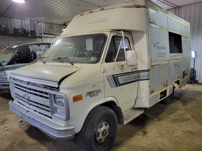 Capó excluyendo 30 HD para camioneta Chevrolet 30 83-96 2067599 Foto 1 de 4