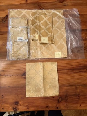 Lenox HOJA DE LAUREL Dorado Dos NUEVOS Manteles Seis Servilletas NUEVAS Foto 1 de 4