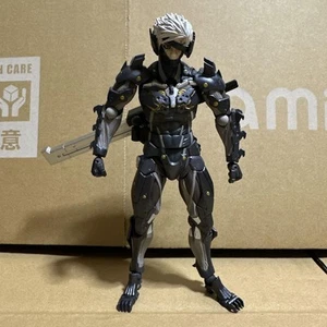 Revoltech Raiden - Picture 1 of 10