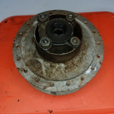 YAMAHA OEM - BUJE DE RUEDA TRASERA - YJ1 YJ2 1964-1965  Foto 1 de 4