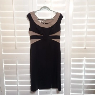 VESTIDO MAGGY LONDON TALLA 8 NEGRO MARFIL SIN MANGAS BODYCON CUELLO REDONDO HASTA LA RODILLA Foto 1 de 4